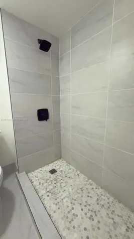 325 Lakeview Drive Weston FL 33326
