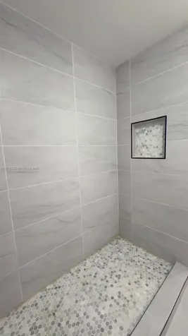 325 Lakeview Drive Weston FL 33326