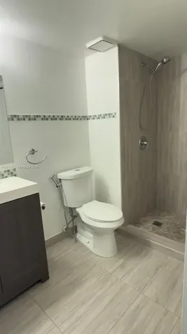 325 Lakeview Drive Weston FL 33326
