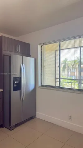 325 Lakeview Drive Weston FL 33326