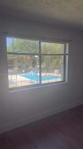 325 Lakeview Drive Weston FL 33326