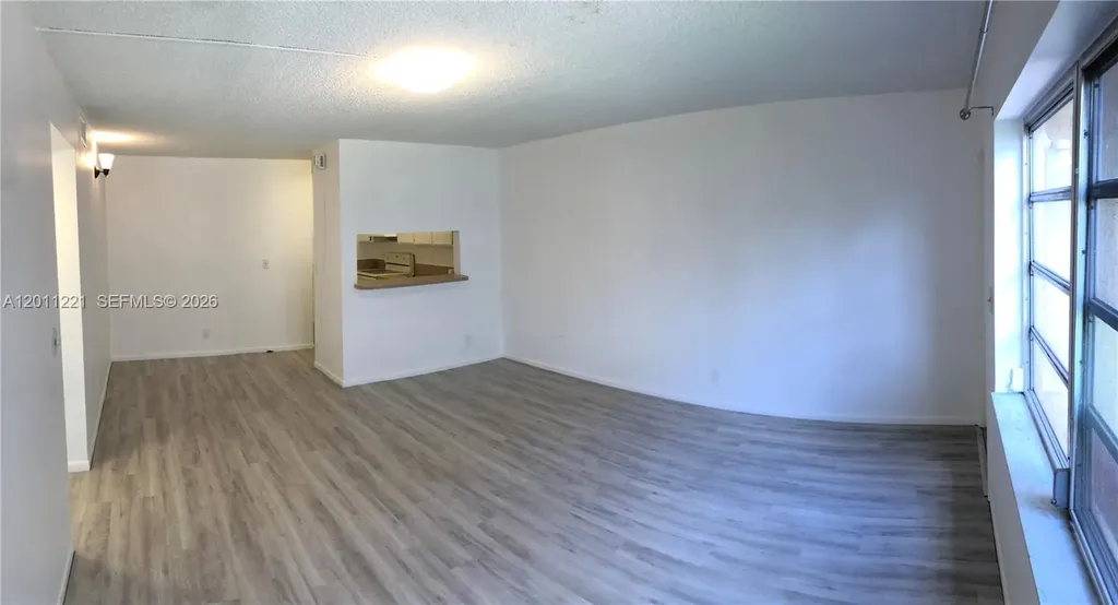 1027 Twin Lakes Drive Coral Springs FL 33071