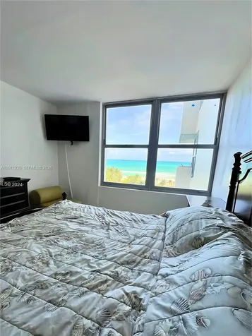 2899 Collins Avenue Miami Beach FL 33140