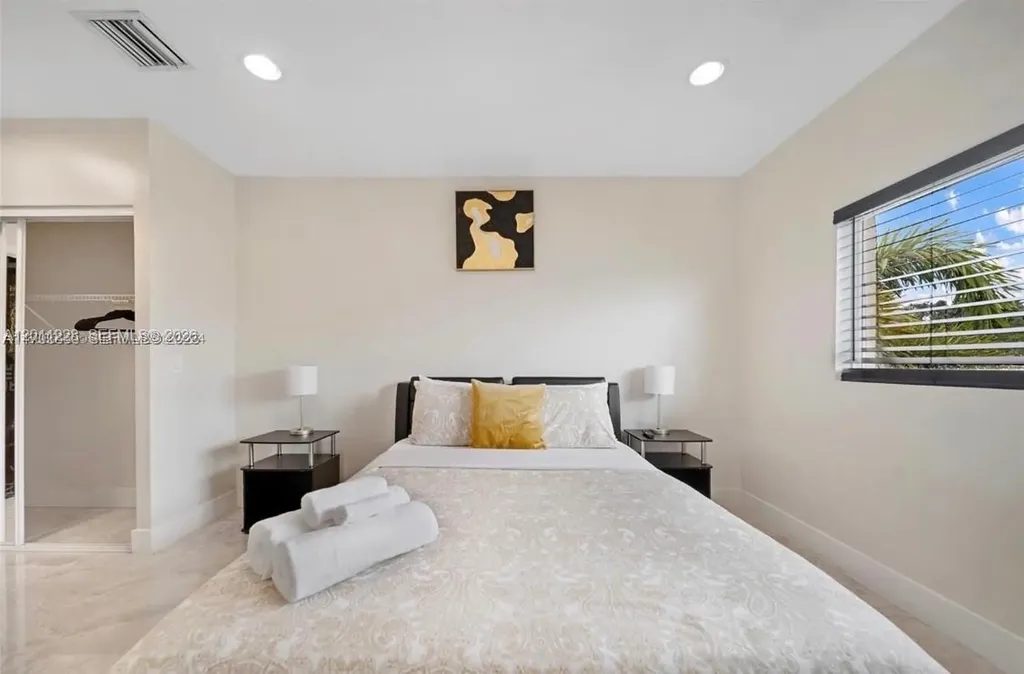 615 NW 10th Terrace Fort Lauderdale FL 33311