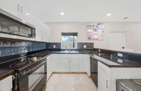 615 NW 10th Terrace Fort Lauderdale FL 33311
