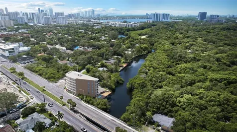 18550 NE 23rd Court Miami FL 33180