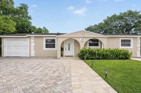4271 NW 192nd Street Miami Gardens FL 33055