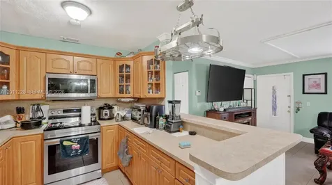 4271 NW 192nd Street Miami Gardens FL 33055