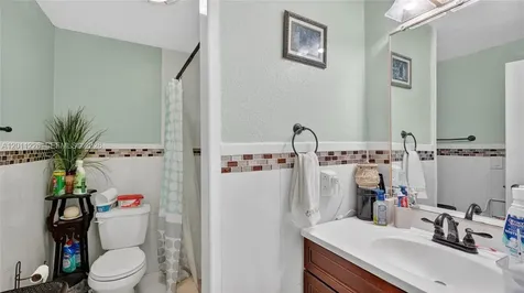 4271 NW 192nd Street Miami Gardens FL 33055
