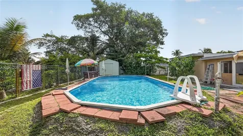 4271 NW 192nd Street Miami Gardens FL 33055