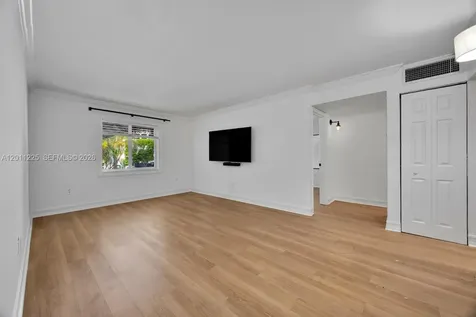 8607 SW 68th Court Pinecrest FL 33156
