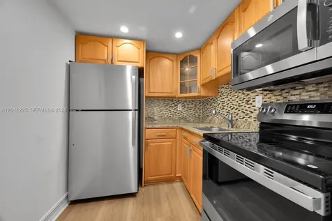 8607 SW 68th Court Pinecrest FL 33156