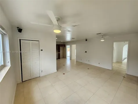 4233 S Jackson Street Hollywood FL 33021