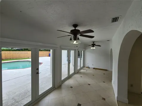 4233 S Jackson Street Hollywood FL 33021
