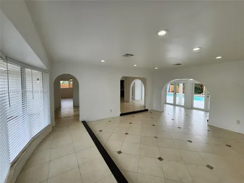 4233 S Jackson Street Hollywood FL 33021