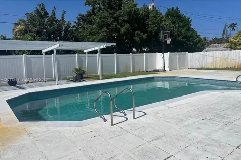 4233 S Jackson Street Hollywood FL 33021