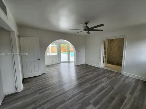 4233 S Jackson Street Hollywood FL 33021
