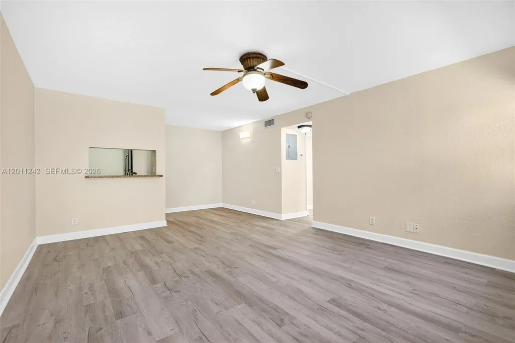 1028 Twin Lakes Drive Coral Springs FL 33071