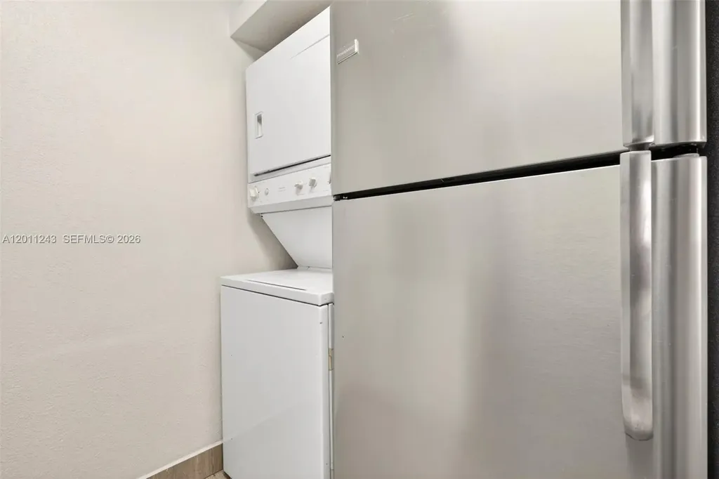 1028 Twin Lakes Drive Coral Springs FL 33071