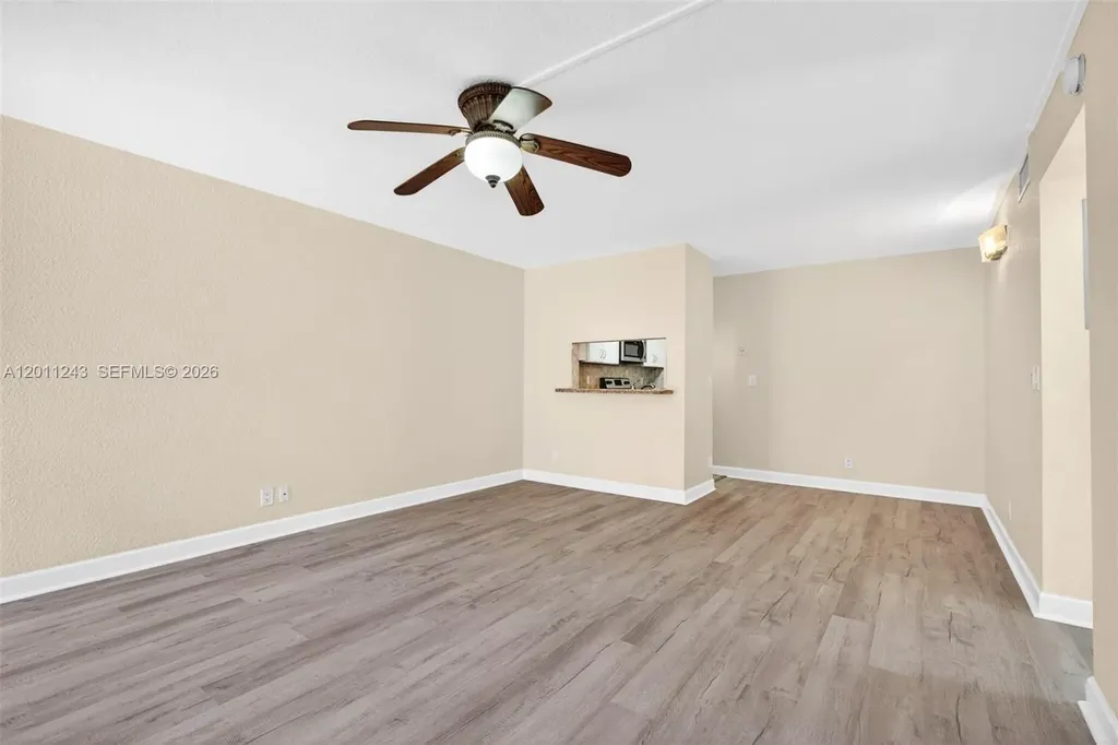 1028 Twin Lakes Drive Coral Springs FL 33071