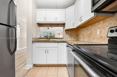 1028 Twin Lakes Drive Coral Springs FL 33071