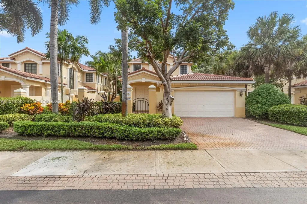 1559 Passion Vine Creek Weston FL 33326