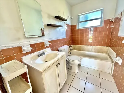 1041 NW 7th Court Hallandale Beach FL 33009