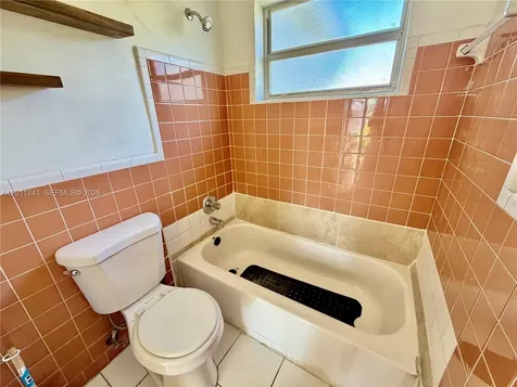 1041 NW 7th Court Hallandale Beach FL 33009