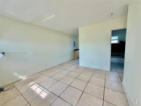 1041 NW 7th Court Hallandale Beach FL 33009