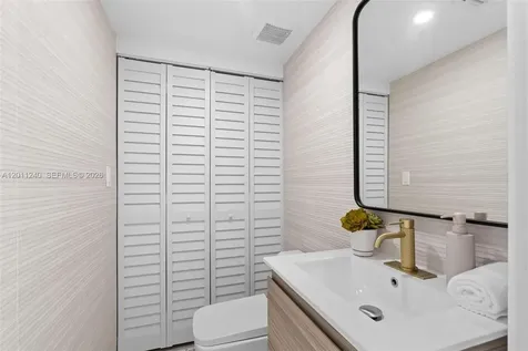 7286 Gary Avenue Miami Beach FL 33141