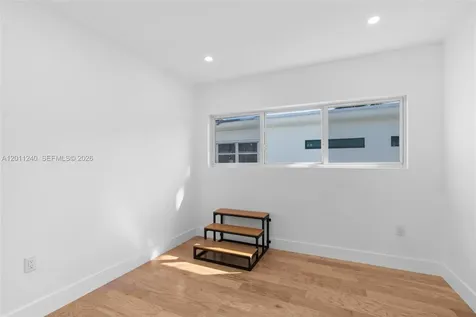 7286 Gary Avenue Miami Beach FL 33141