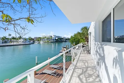 7286 Gary Avenue Miami Beach FL 33141