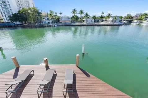 7286 Gary Avenue Miami Beach FL 33141