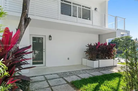 7286 Gary Avenue Miami Beach FL 33141