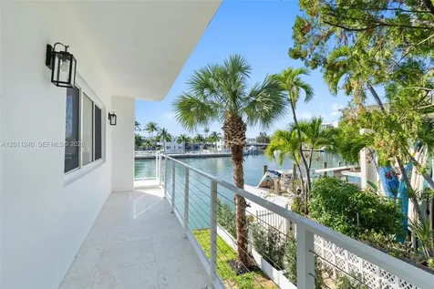 7286 Gary Avenue Miami Beach FL 33141