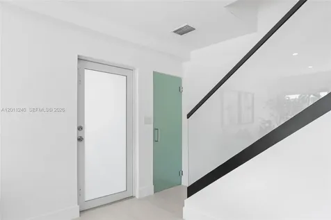 7286 Gary Avenue Miami Beach FL 33141