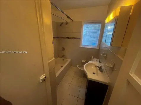 11108 Peachtree Drive Miami FL 33161