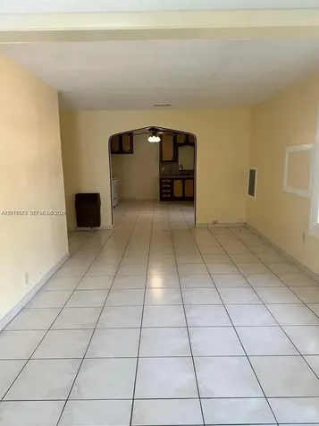 11108 Peachtree Drive Miami FL 33161