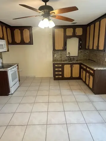 11108 Peachtree Drive Miami FL 33161