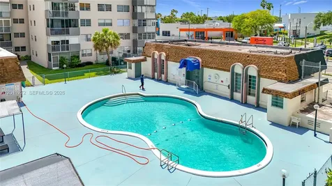 16400 NE 17th Avenue North Miami Beach FL 33162