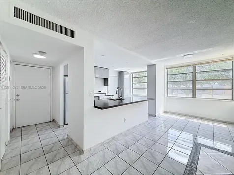 16400 NE 17th Avenue North Miami Beach FL 33162