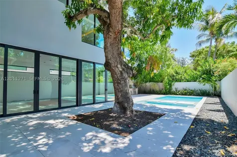125 SW 29th Road Miami FL 33129