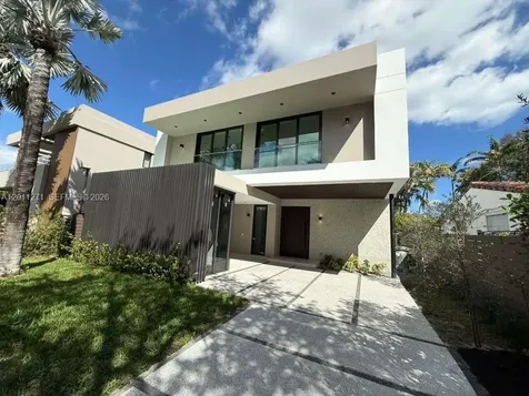 125 SW 29th Road Miami FL 33129