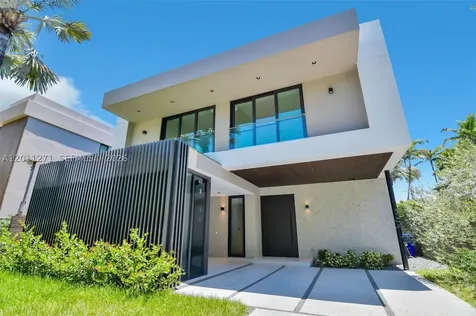 125 SW 29th Road Miami FL 33129