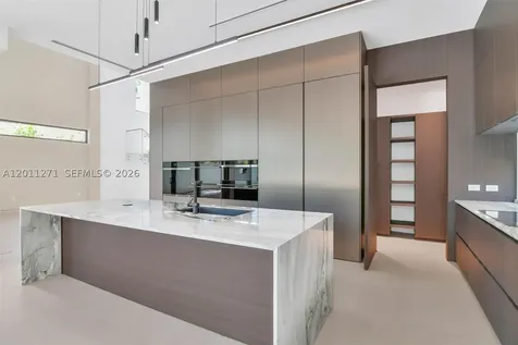 125 SW 29th Road Miami FL 33129
