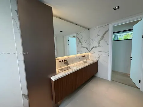 125 SW 29th Road Miami FL 33129