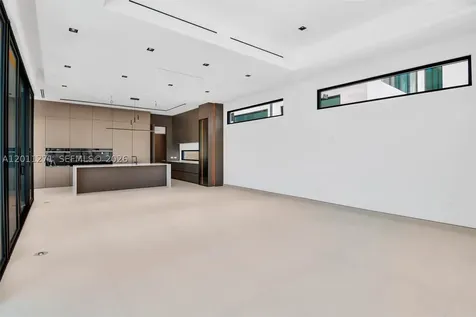 125 SW 29th Road Miami FL 33129