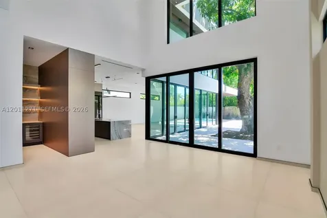 125 SW 29th Road Miami FL 33129