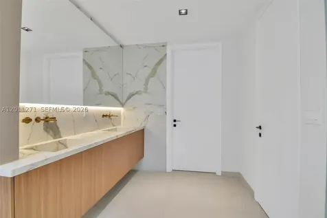 125 SW 29th Road Miami FL 33129