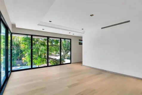 125 SW 29th Road Miami FL 33129